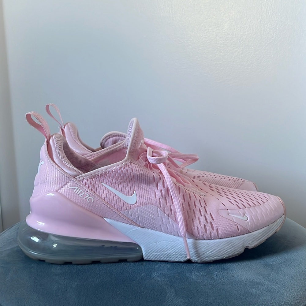 Pink Nike 270